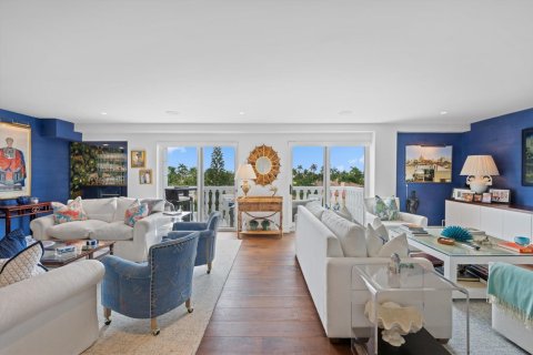Condo in Palm Beach, Florida, 2 bedrooms  № 2158426 - photo 2