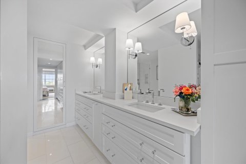 Condo in Palm Beach, Florida, 2 bedrooms  № 2158426 - photo 14