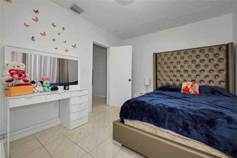 Купить виллу или дом в Майами, Флорида 4 спальни, 158.96м2, № 1984535 - фото 23