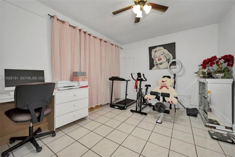 Купить виллу или дом в Майами, Флорида 4 спальни, 158.96м2, № 1984535 - фото 16