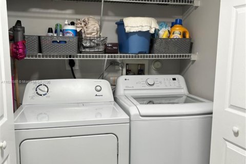 Купить кондоминиум в Майами, Флорида 2 спальни, 107.77м2, № 1988311 - фото 15