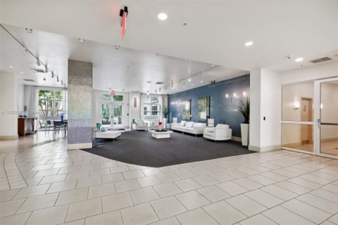 Купить кондоминиум в Майами, Флорида 2 спальни, 107.77м2, № 1988311 - фото 16