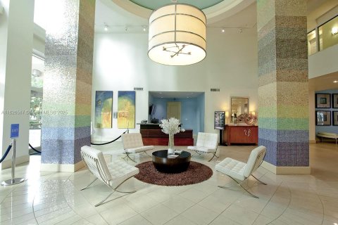 Купить кондоминиум в Майами, Флорида 2 спальни, 107.77м2, № 1988311 - фото 17