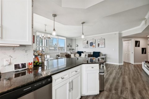 Купить кондоминиум в Майами, Флорида 2 спальни, 107.77м2, № 1988311 - фото 4