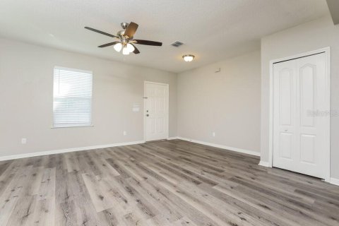 Casa en alquiler en Leesburg, Florida, 3 dormitorios, 208.1 m2 № 1914519 - foto 4