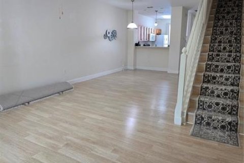 Купить кондоминиум в Гейнсвилл, Флорида 7 комнат, 123м2, № 2097453 - фото 25