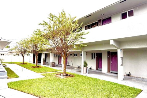 Apartamento en Hallandale Beach, Florida 3 habitaciones, 37.16 m2 № 2271136