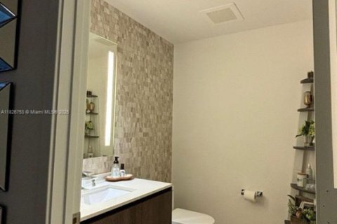 Condo in Miami, Florida, 3 bedrooms  № 1797010 - photo 10