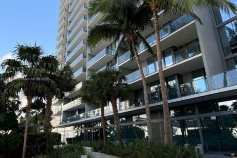 Condo in Miami, Florida, 3 bedrooms  № 1797010 - photo 22