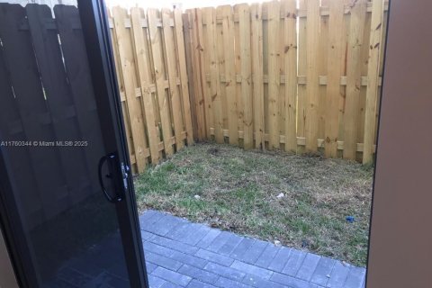Condo in Doral, Florida, 3 bedrooms  № 1707386 - photo 10