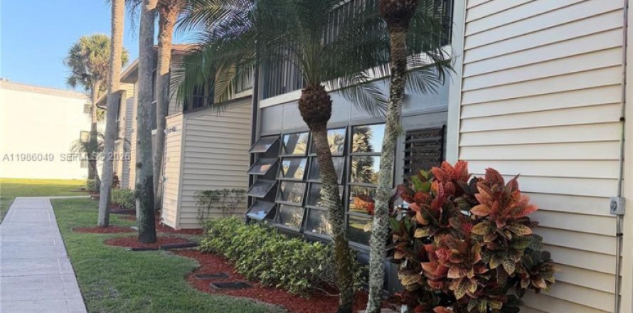 Condominio en Delray Beach, Florida, 2 dormitorios № 2044890
