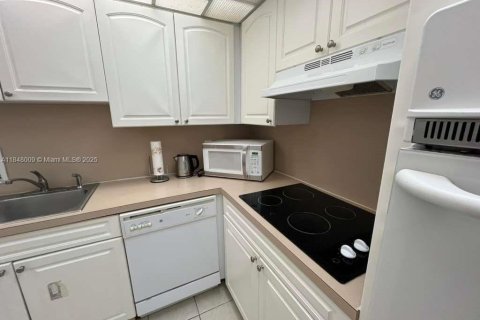 Condominio en venta en Hollywood, Florida, 1 dormitorio, 84.08 m2 № 1961977 - foto 20