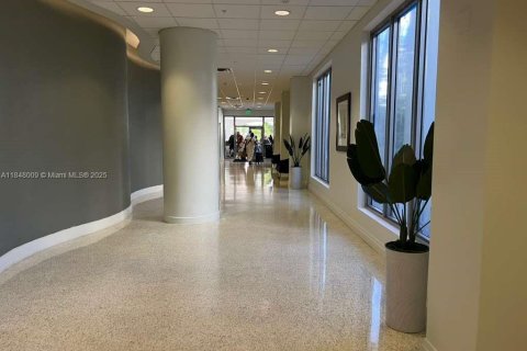 Condominio en venta en Hollywood, Florida, 1 dormitorio, 84.08 m2 № 1961977 - foto 27