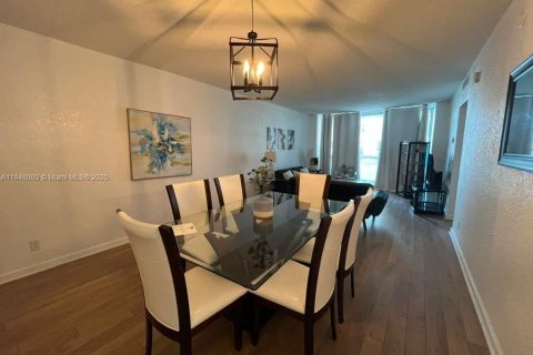 Condominio en venta en Hollywood, Florida, 1 dormitorio, 84.08 m2 № 1961977 - foto 18