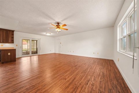 Villa ou maison à vendre à Orlando, Floride: 2 chambres, 97.27 m2 № 2388787 - photo 10