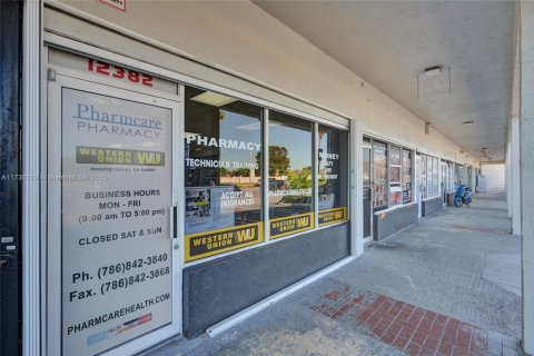 Commercial property in Miami, Florida № 1703610 - photo 29