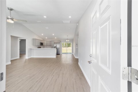 Casa en venta en Summerfield, Florida, 3 dormitorios, 126.16 m2 № 1913535 - foto 4