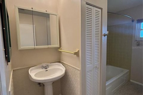Villa ou maison à louer à Port Charlotte, Floride: 2 chambres, 111.3 m2 № 2285563 - photo 12