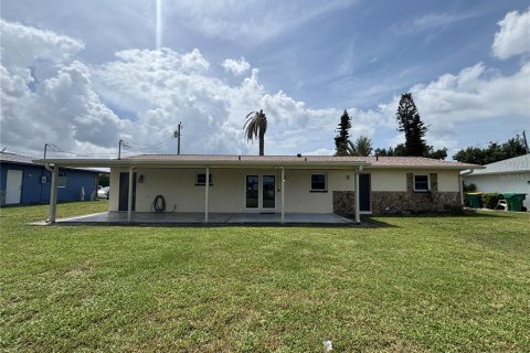 Villa ou maison à louer à Port Charlotte, Floride: 2 chambres, 111.3 m2 № 2285563 - photo 13