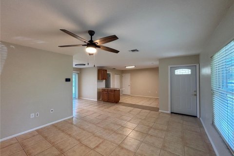 Villa ou maison à louer à Port Charlotte, Floride: 2 chambres, 111.3 m2 № 2285563 - photo 3
