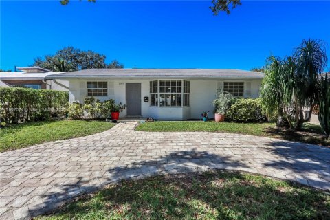 Casa en venta en Hollywood, Florida, 3 dormitorios, 121.05 m2 № 1964239 - foto 1