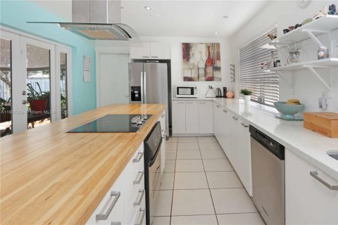 Casa en venta en Hollywood, Florida, 3 dormitorios, 121.05 m2 № 1964239 - foto 2