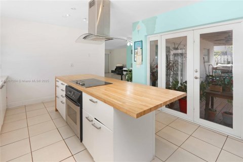 Casa en venta en Hollywood, Florida, 3 dormitorios, 121.05 m2 № 1964239 - foto 13