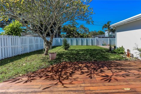 House in Hollywood, Florida 3 bedrooms, 121.05 sq.m. № 1964239 - photo 29