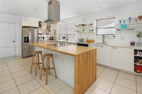 Casa en venta en Hollywood, Florida, 3 dormitorios, 121.05 m2 № 1964239 - foto 10