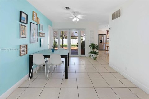 Casa en venta en Hollywood, Florida, 3 dormitorios, 121.05 m2 № 1964239 - foto 8