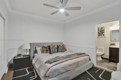 Купить виллу или дом в Майами-Гарденс, Флорида 6 спален, 331.85м2, № 2415782 - фото 10