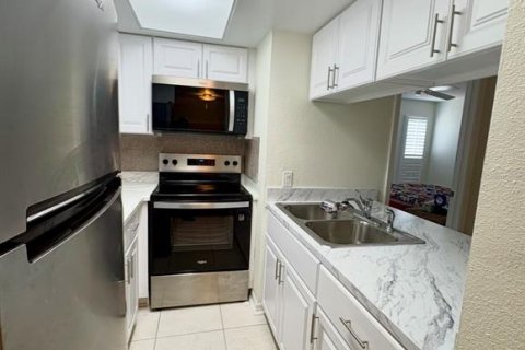 Copropriété à louer à New Port Richey, Floride: 1 chambre, 86.21 m2 № 2102399 - photo 4