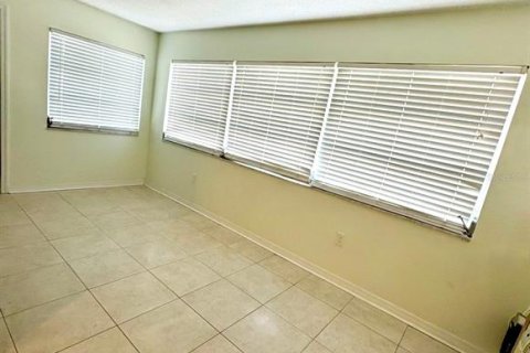 Copropriété à louer à New Port Richey, Floride: 1 chambre, 86.21 m2 № 2102399 - photo 6