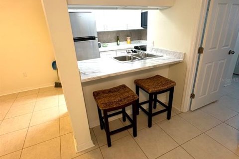 Copropriété à louer à New Port Richey, Floride: 1 chambre, 86.21 m2 № 2102399 - photo 3