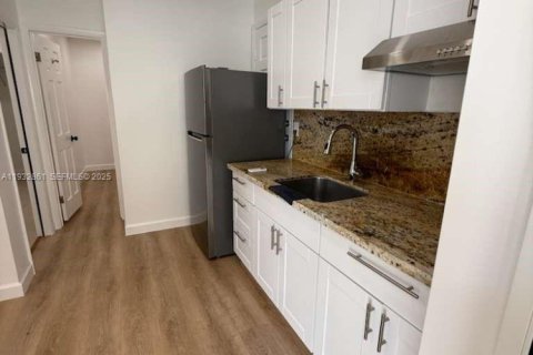 Propiedad comercial en alquiler en Homestead, Florida, 2 dormitorios, 135.27 m2 № 1991148 - foto 10