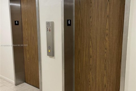 Copropriété à vendre à North Miami, Floride: 1 chambre, 72.28 m2 № 1947697 - photo 26