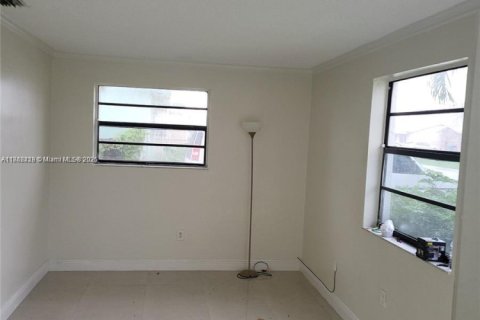 Commercial property in Miami Gardens, Florida 165.83 sq.m. № 1890402 - photo 10