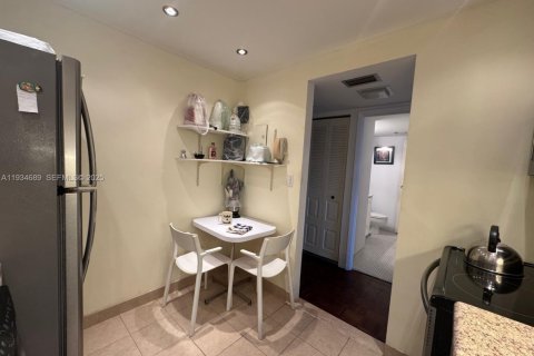 Condo in Aventura, Florida, 1 bedroom  № 2055081 - photo 24