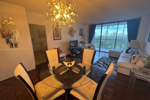 Condo in Aventura, Florida, 1 bedroom  № 2055081 - photo 16
