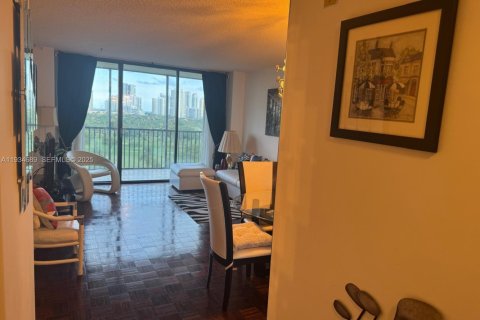 Condo in Aventura, Florida, 1 bedroom  № 2055081 - photo 14