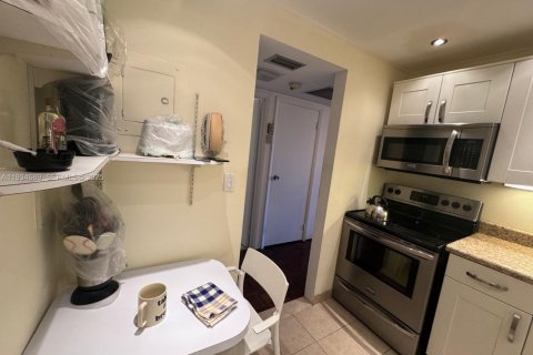 Condo in Aventura, Florida, 1 bedroom  № 2055081 - photo 25