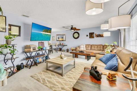 Casa en venta en Spring Hill, Florida, 2 dormitorios, 163.88 m2 № 2231020 - foto 5