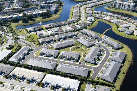 Casa en alquiler en Delray Beach, Florida, 3 dormitorios, 123.37 m2 № 2017671 - foto 2