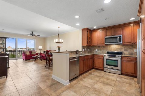 Condo in Palm Coast, Florida, 3 bedrooms  № 2208757 - photo 8