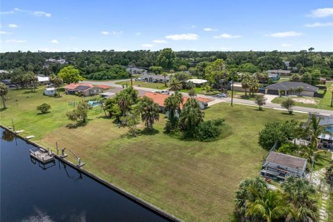 Land in Port Charlotte, Florida № 1888496 - photo 1