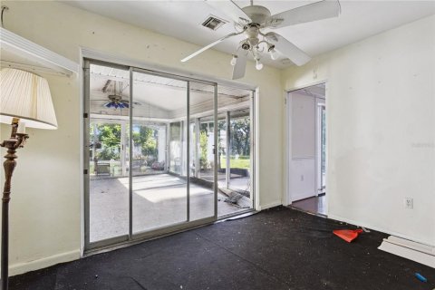 House in Eustis, Florida 3 bedrooms, 255.67 sq.m. № 2396968 - photo 26