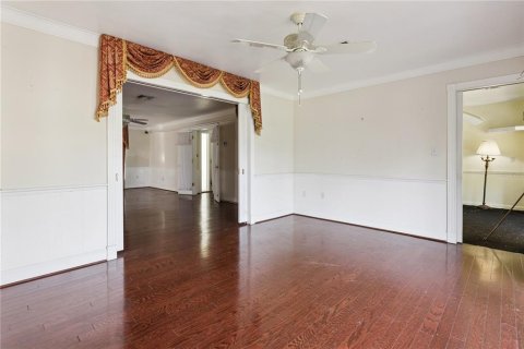 House in Eustis, Florida 3 bedrooms, 255.67 sq.m. № 2396968 - photo 18