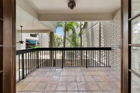 Townhouse in Fort Lauderdale, Florida 3 bedrooms, 154.03 sq.m. № 2154321 - photo 7