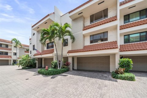 Townhouse in Fort Lauderdale, Florida 3 bedrooms, 154.03 sq.m. № 2154321 - photo 30