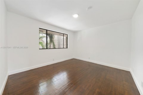 Townhouse in Fort Lauderdale, Florida 3 bedrooms, 154.03 sq.m. № 2154321 - photo 19